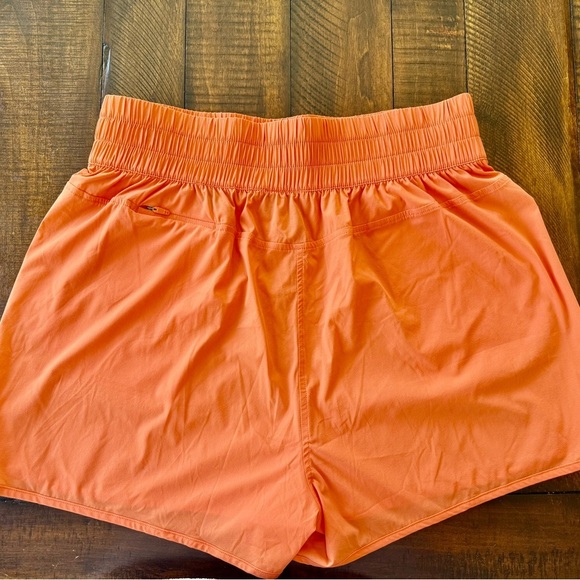 Sweaty Betty Relay Shell Orange Athletic Shorts - Picture 6 of 8